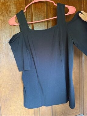 NIC+ZOE Black Cold-Shoulder Tank Top